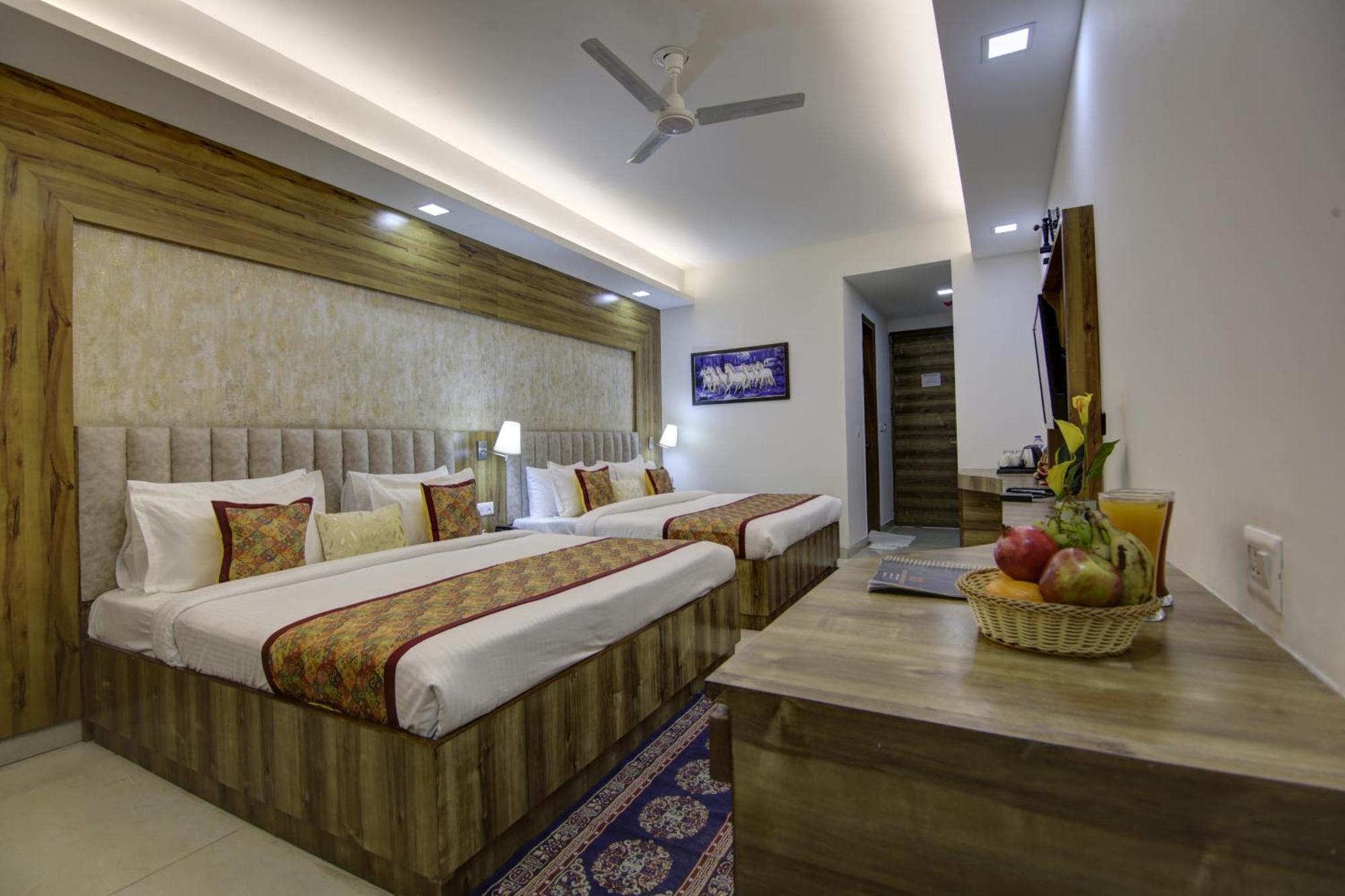 Park Delhi Airport With Free Airport Transfar Hotel